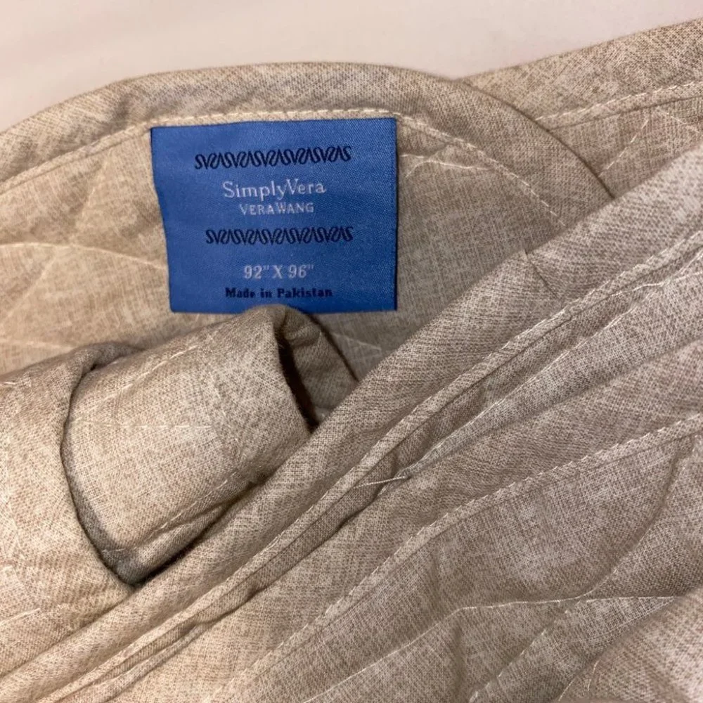Vera Wang Bed Queen Coverlette Blanket